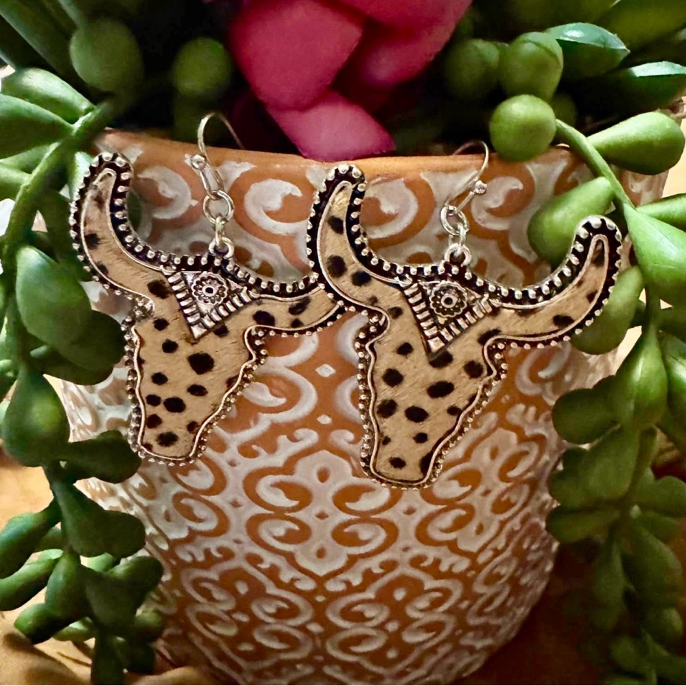 NWT Leopard Print Bull Earrings